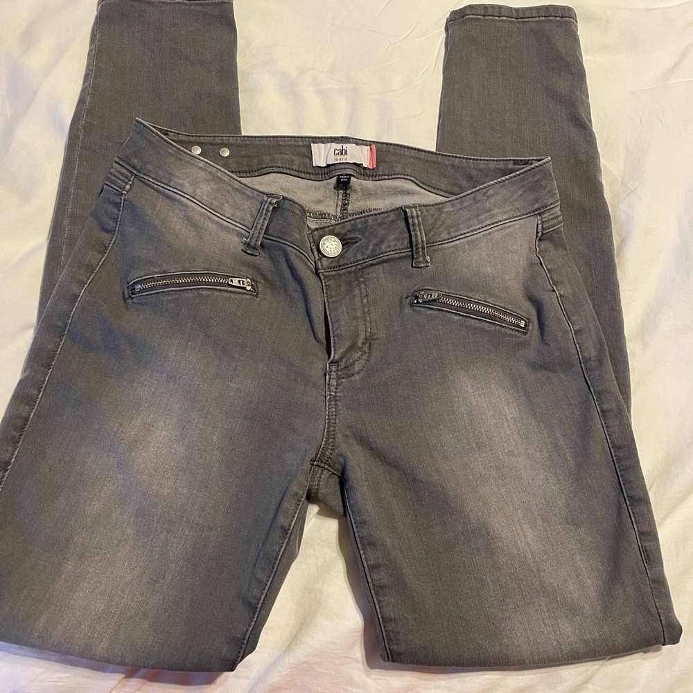 Cabi zip skinny size 8 in graphite